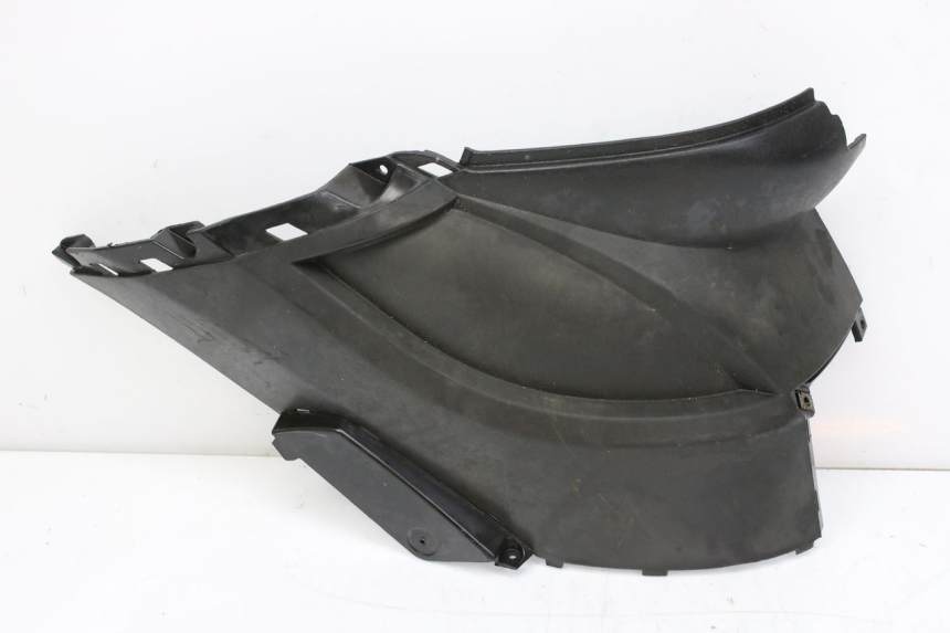 photo de CACHE SOUS SELLE DROIT KEEWAY OUTLOOK 125 (2007 - 2013) - Détail de la pièce