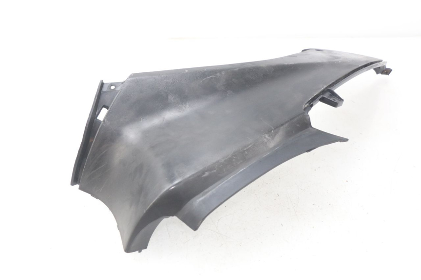 photo de CACHE SOUS SELLE DROIT MBK OVETTO 2T 50 (2007 - 2017) - Gros plan technique