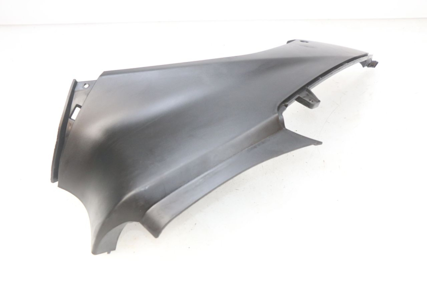 photo de CACHE SOUS SELLE DROIT MBK OVETTO 2T 50 (2007 - 2017) - Gros plan technique