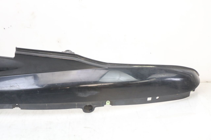 photo de CACHE SOUS SELLE DROIT PEUGEOT DJANGO 125 (2014 - 2017) - Autre angle de vue