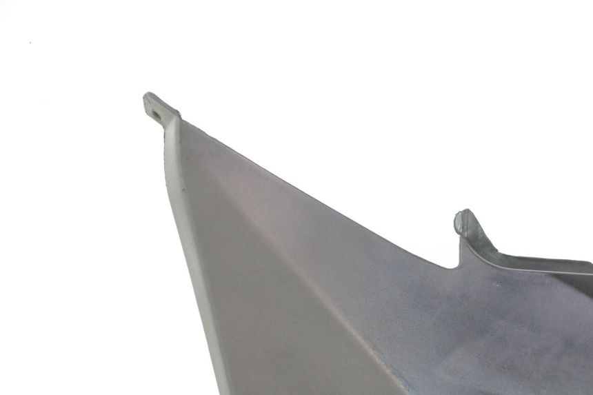 photo de CACHE SOUS SELLE DROIT YAMASAKI ROADSTER 50 (2013 - 2018) - État de surface