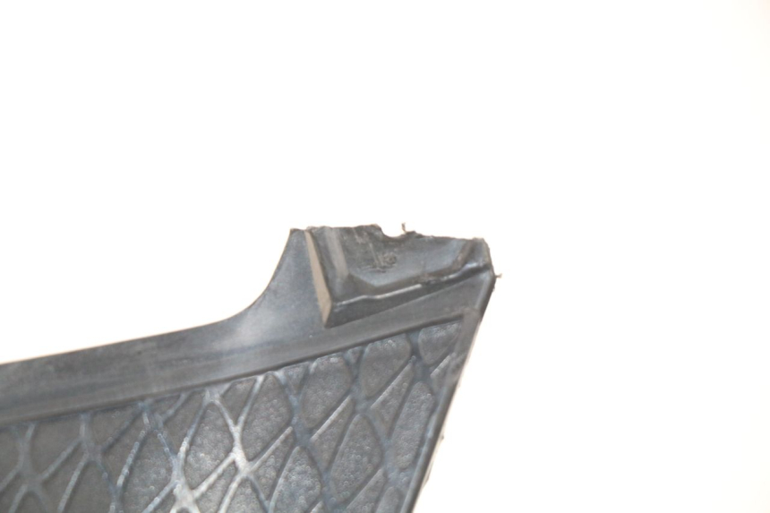 photo de CACHE SOUS SELLE DROIT BMW S RR ABS S1000RR 1000 (2009 - 2011) - Zoom état d’usage