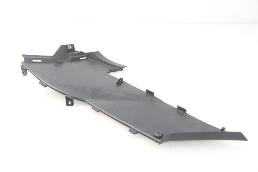 photo de CACHE SOUS SELLE DROIT DAELIM S2 FI 125 (2008 - 2017) - Zoom état d’usage