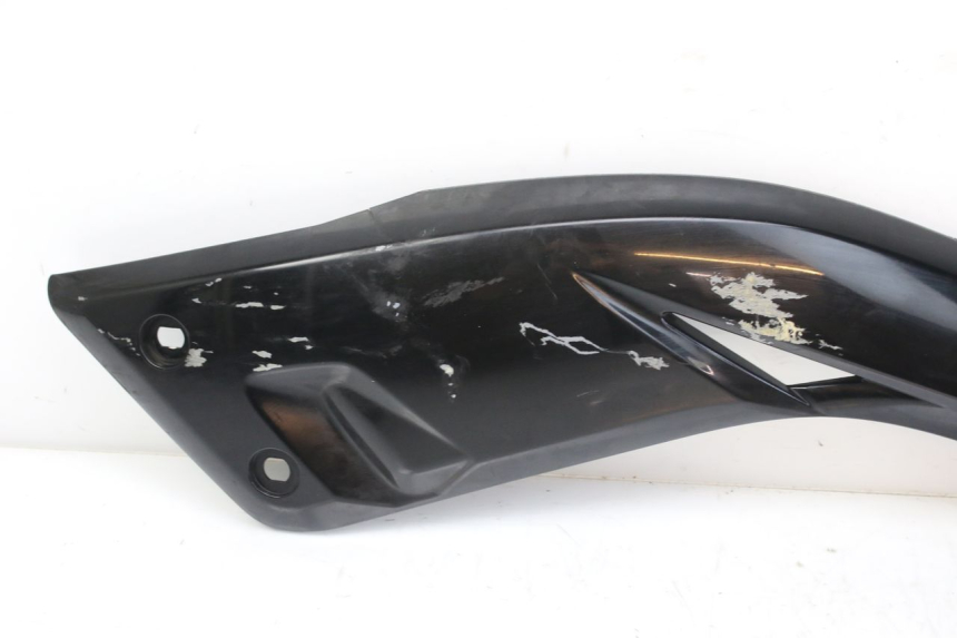 photo de CACHE SOUS SELLE DROIT MBK SKYCRUISER 125 (2010 - 2013) - Marquages et références