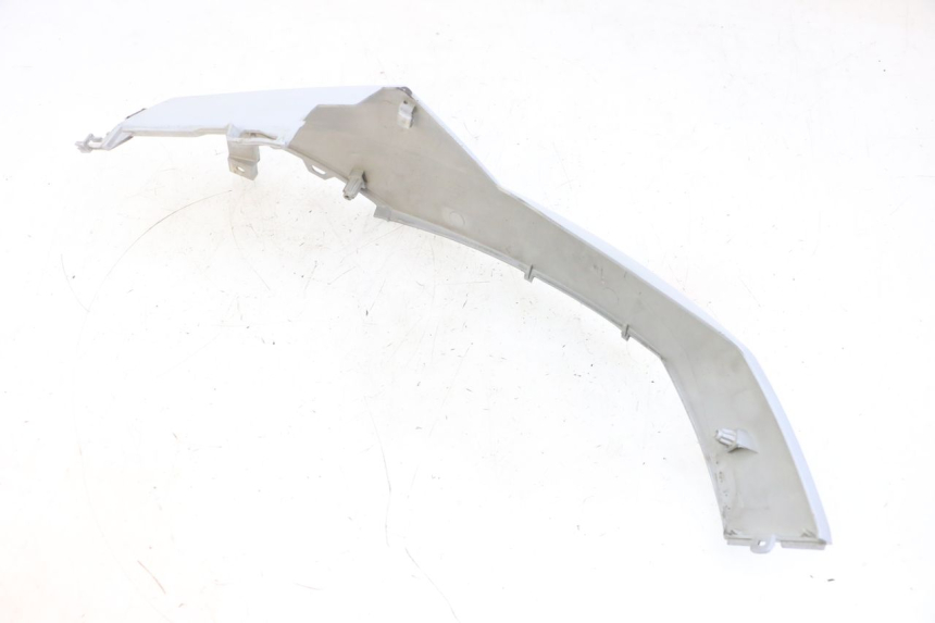 photo de CACHE SOUS SELLE DROIT PEUGEOT SPEEDFIGHT 4 4T EFI 50 (2021 - 2025) - Zoom état d’usage