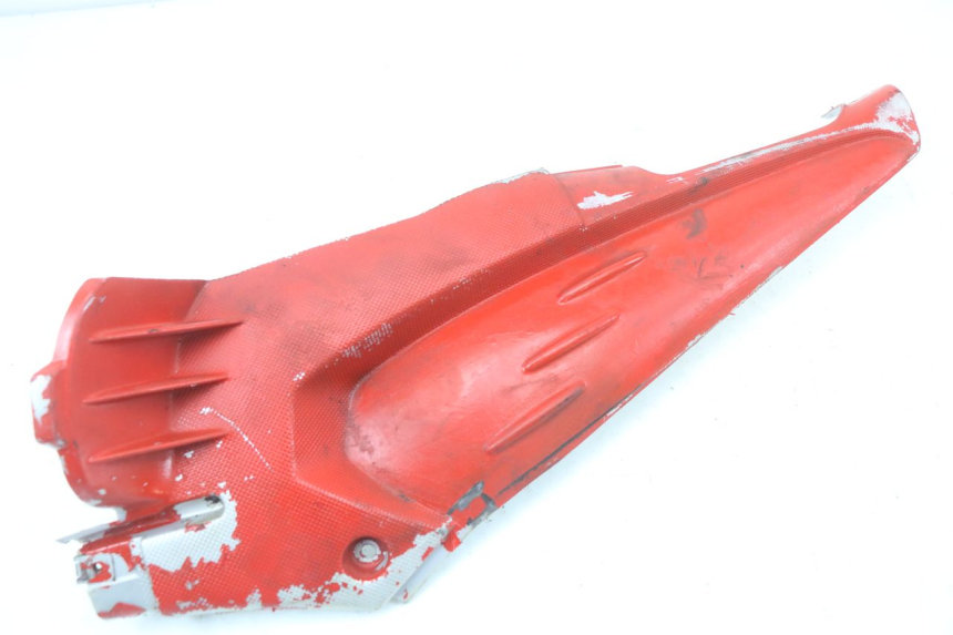 photo de CACHE SOUS SELLE DROIT APRILIA SR CARB LC 2T 50 (2004 - 2012) - Détail de la pièce