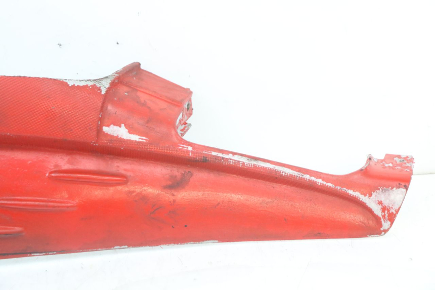 photo de CACHE SOUS SELLE DROIT APRILIA SR CARB LC 2T 50 (2004 - 2012) - Autre angle de vue