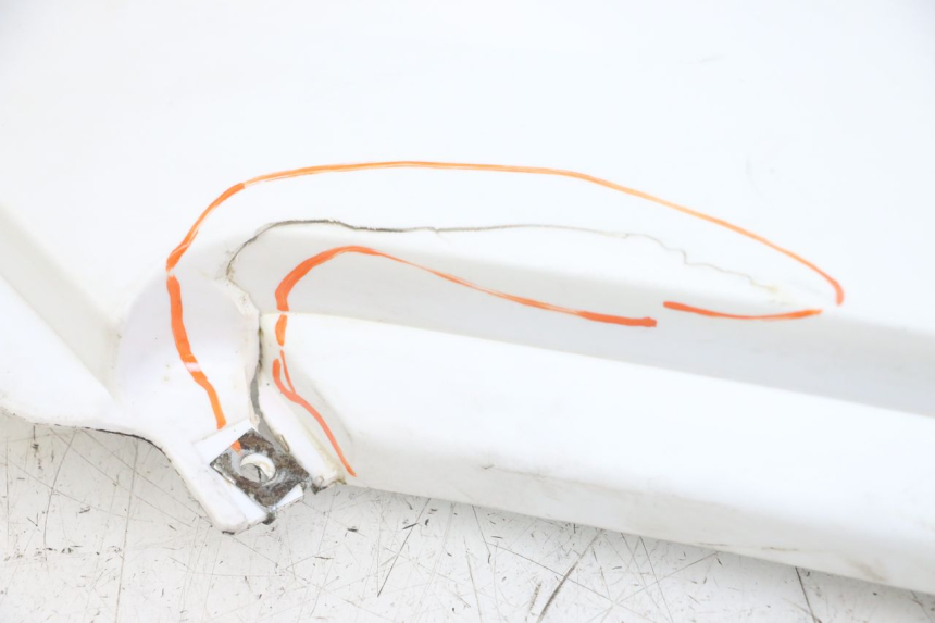 photo de CACHE SOUS SELLE DROIT HYTRACK ST 170 (2020 - 2024) - Pièce contrôlée