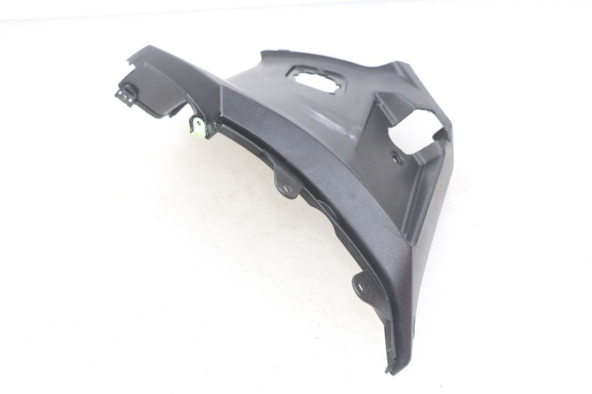 photo de CACHE SOUS SELLE DROIT PEUGEOT STREETZONE 4T 50 (2018 - 2023) - Vue d’ensemble