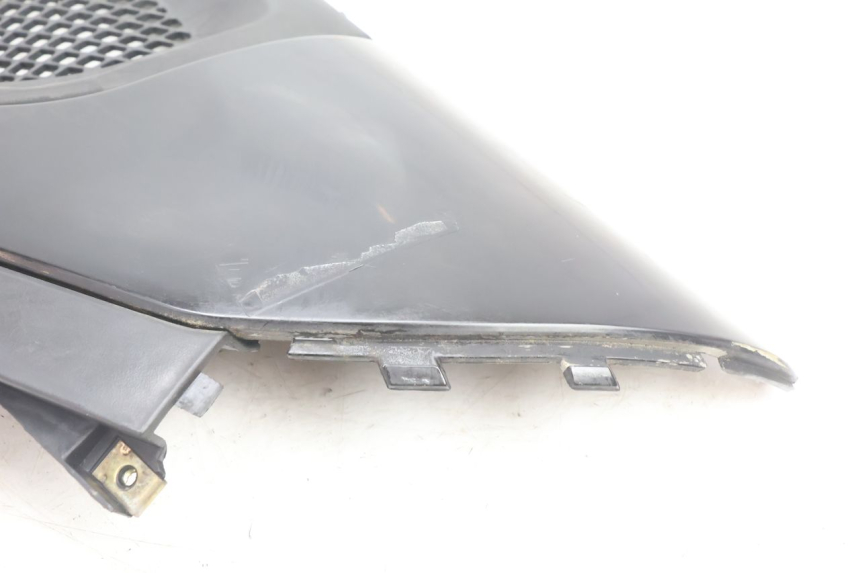 photo de CACHE SOUS SELLE DROIT KYMCO SUPER 8 2T 50 (2007 - 2013) - Zoom état d’usage