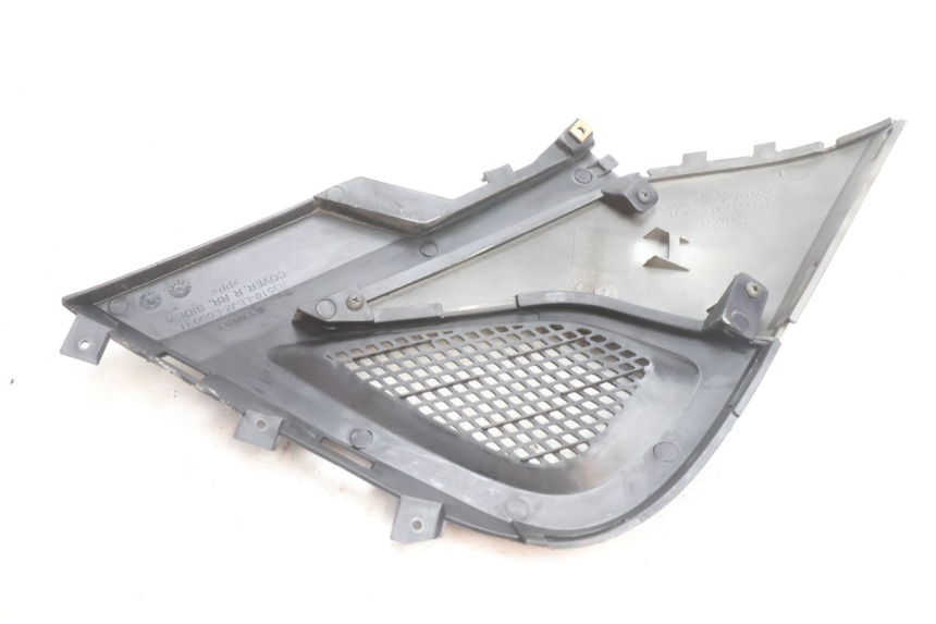 photo de CACHE SOUS SELLE DROIT KYMCO SUPER 8 2T 50 (2007 - 2013) - Vue d’ensemble
