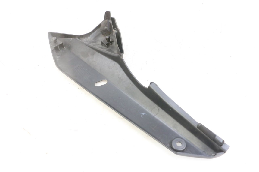 photo de CACHE SOUS SELLE DROIT SUZUKI GSX F GSXF 650 (2007 - 2015) - Zoom état d’usage