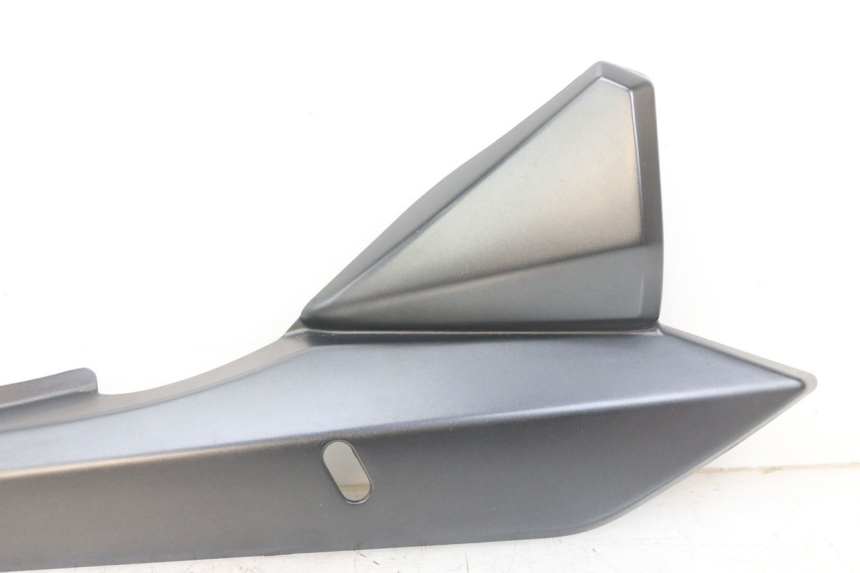 photo de CACHE SOUS SELLE DROIT SUZUKI GSX F GSXF 650 (2007 - 2015) - Points de fixation