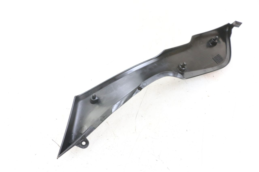 photo de CACHE SOUS SELLE DROIT KAWASAKI VERSYS ABS 650 (2015 - 2018) - Zoom état d’usage