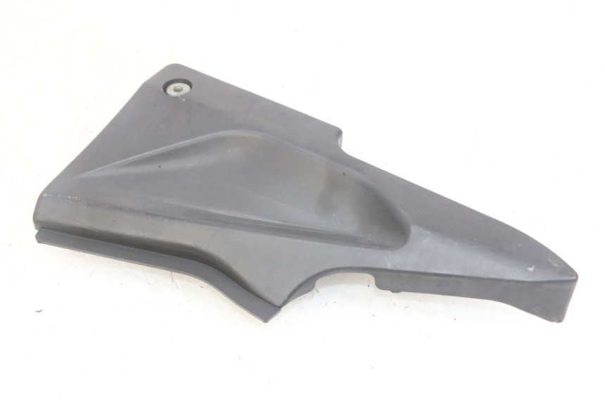 photo de CACHE SOUS SELLE DROIT DAELIM VJ ROADWIN FI 125 (2008 - 2017) - Autre angle de vue