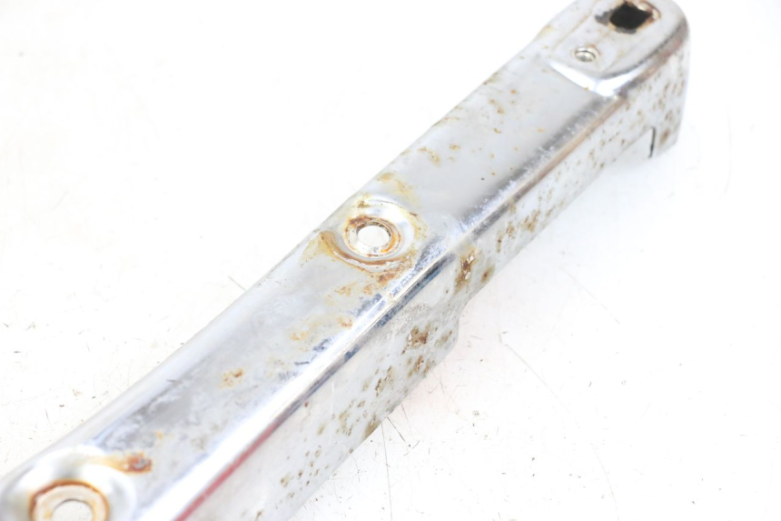 photo de CACHE SOUS SELLE DROIT DAELIM VL DAYSTAR 125 (2000 - 2011) - Points de fixation