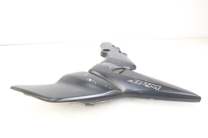 photo de CACHE SOUS SELLE DROIT SYM WOLF SB 125 (2011 - 2018) - Vue d’ensemble