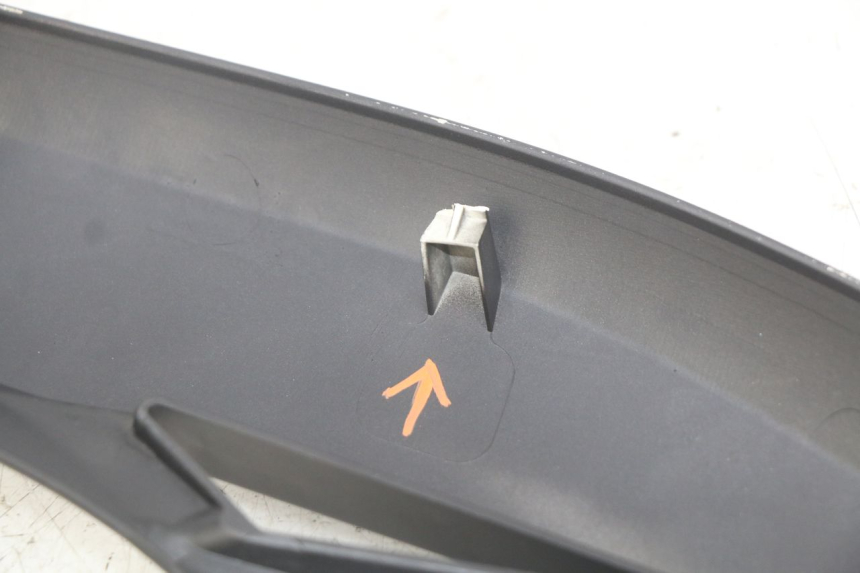 photo de CACHE SOUS SELLE DROIT YAMAHA X-MAX XMAX 125 (2010 - 2013) - Vue d’ensemble