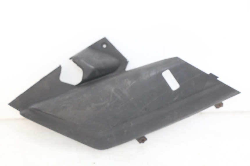 photo de CACHE SOUS SELLE DROIT YAMAHA X-MAX XMAX 250 (2006 - 2009) - Vue principale
