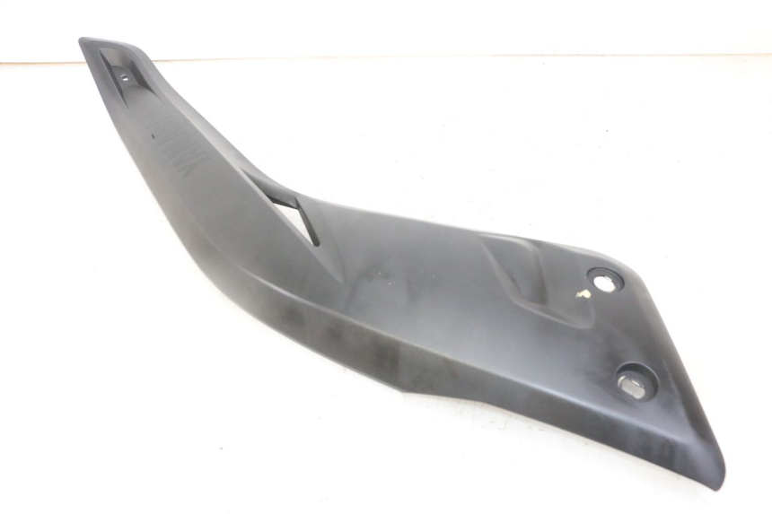 photo de CACHE SOUS SELLE DROIT YAMAHA X-MAX XMAX 125 (2010 - 2013) - Zoom état d’usage