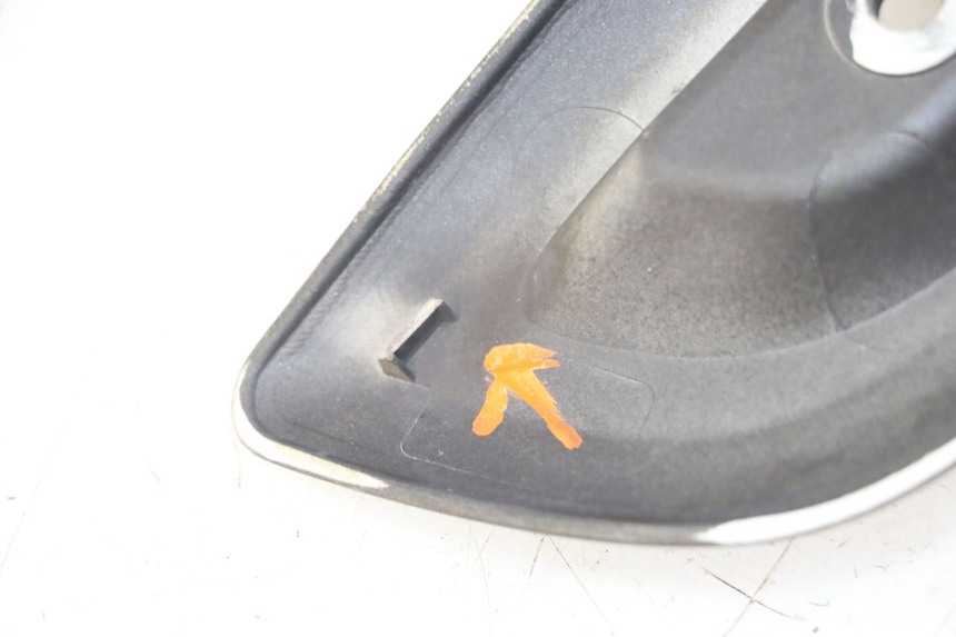 photo de CACHE SOUS SELLE DROIT YAMAHA X-MAX XMAX 125 (2010 - 2013) - Autre angle de vue