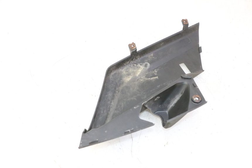 photo de CACHE SOUS SELLE DROIT YAMAHA X-MAX XMAX 250 (2006 - 2009) - Détail de la pièce