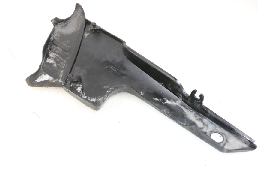 photo de CACHE SOUS SELLE DROIT YAMAHA XJ F 900 (1983 - 1994) - Zoom état d’usage