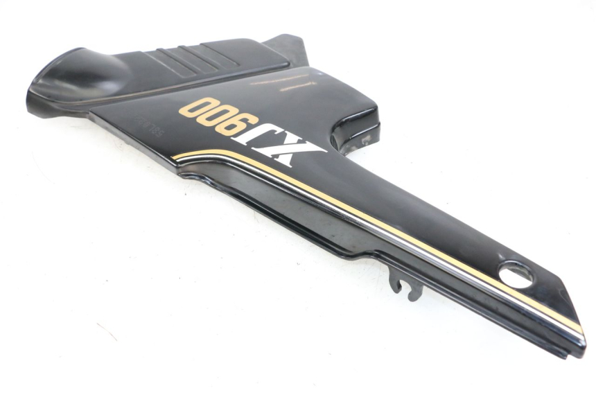 photo de CACHE SOUS SELLE DROIT YAMAHA XJ F 900 (1983 - 1994) - Vue d’ensemble