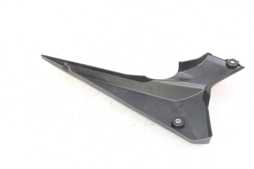 photo de CACHE SOUS SELLE DROIT YAMAHA XJ6 ABS 600 (2008 - 2016) - Zoom état d’usage