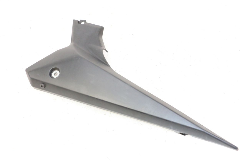 photo de CACHE SOUS SELLE DROIT YAMAHA XJ6 ABS 600 (2008 - 2016) - Points de fixation