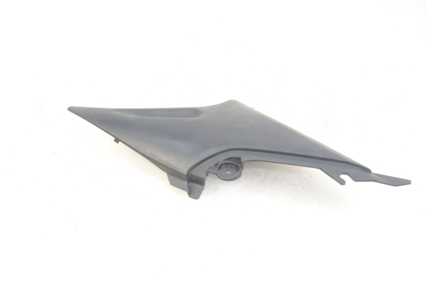 photo de CACHE SOUS SELLE DROIT YAMAHA XJN DIVERSION 600 (2000 - 2003) - Autre angle de vue