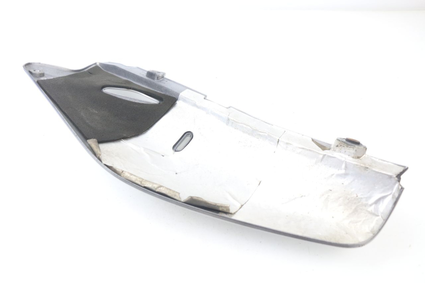 photo de CACHE SOUS SELLE DROIT HONDA XLV TRANSALP 650 (2005 - 2007) - Points de fixation