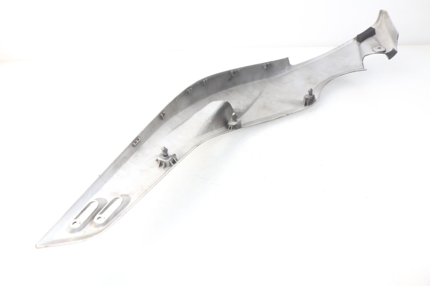 photo de CACHE SOUS SELLE DROIT YAMAHA XP T-MAX TMAX ABS 500 (2004 - 2007) - Zoom état d’usage