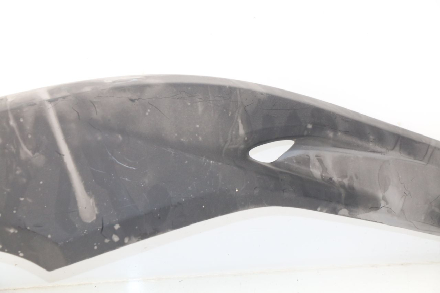 photo de CACHE SOUS SELLE DROIT YAMAHA XP T-MAX TMAX ABS 500 (2004 - 2007) - Vue d’ensemble