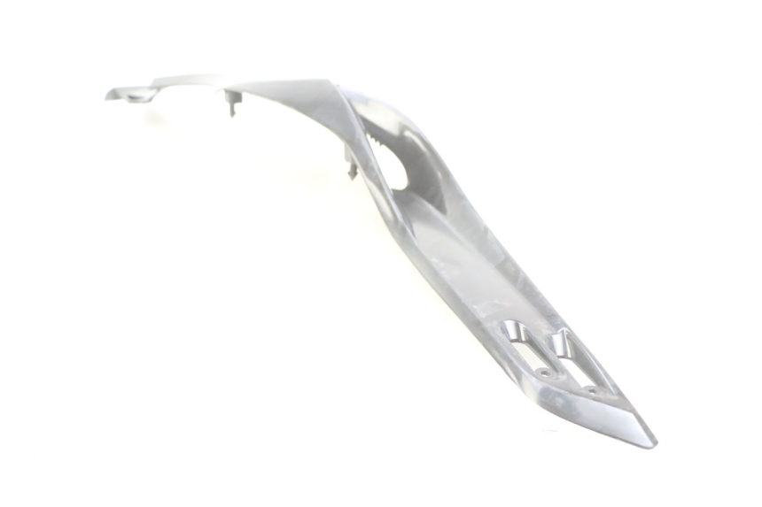 photo de CACHE SOUS SELLE DROIT YAMAHA XP T-MAX TMAX ABS 500 (2004 - 2007) - Autre angle de vue