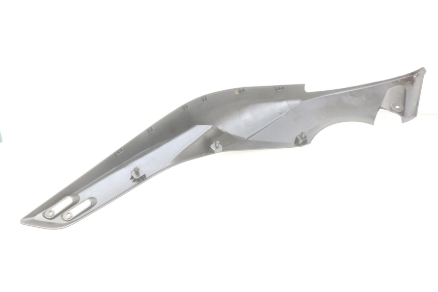 photo de CACHE SOUS SELLE DROIT YAMAHA XP T-MAX TMAX ABS 500 (2004 - 2007) - Vue d’ensemble