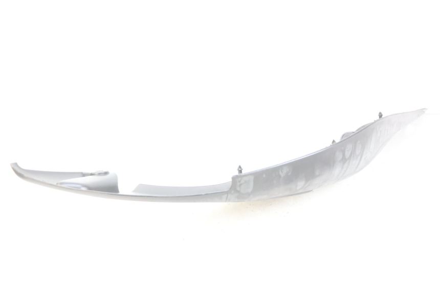 photo de CACHE SOUS SELLE DROIT YAMAHA XP T-MAX TMAX ABS 500 (2004 - 2007) - Points de fixation