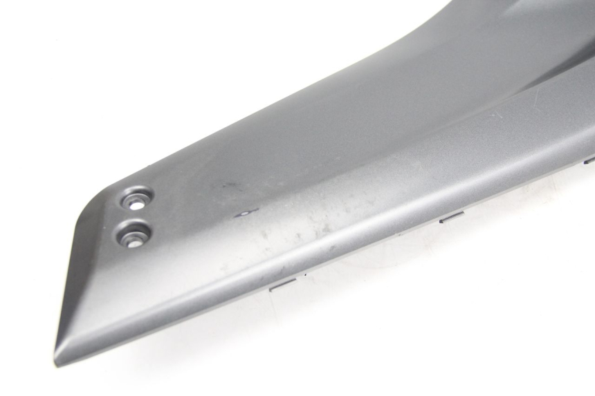 photo de CACHE SOUS SELLE DROIT YAMAHA XP T-MAX TMAX 500 (2008 - 2012) - Zoom état d’usage