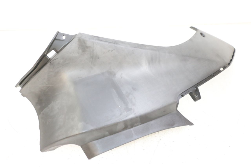 photo de CACHE SOUS SELLE DROIT YAMAHA NEOS NEO'S 4T 50 (2008 - 2016) - Autre angle de vue