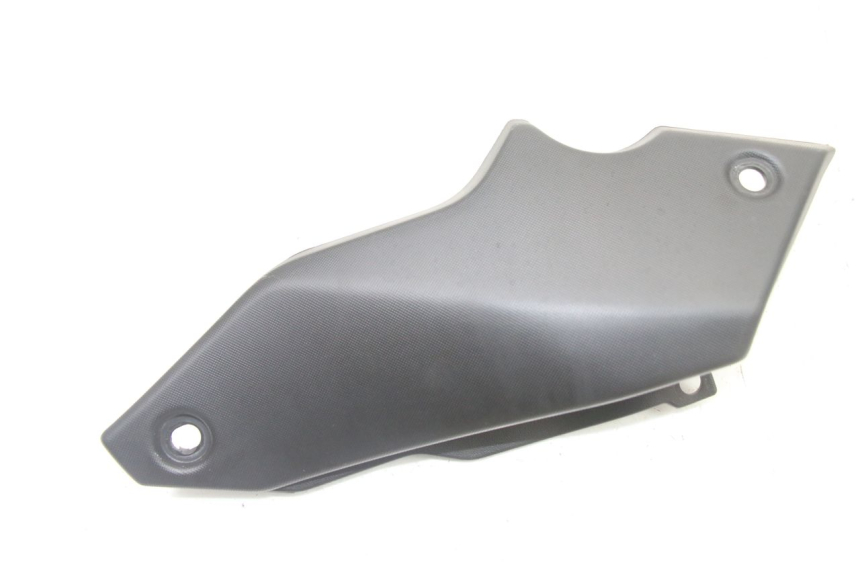 photo de CACHE SOUS SELLE DROIT YAMAHA TRACER 7 700 (2020 - 2024) - Vue principale