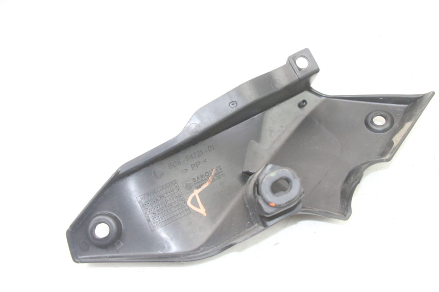 photo de CACHE SOUS SELLE DROIT YAMAHA TRACER 7 700 (2020 - 2024) - Autre angle de vue