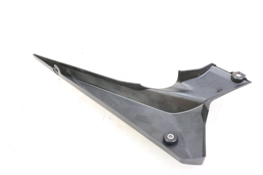 photo de CACHE SOUS SELLE DROIT YAMAHA XJ6 600 (2008 - 2016) - Autre angle de vue