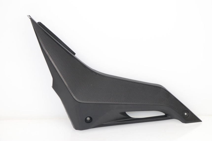 photo de CACHE SOUS SELLE DROIT YAMAHA YZF R 125 (2008 - 2013) - Vue principale