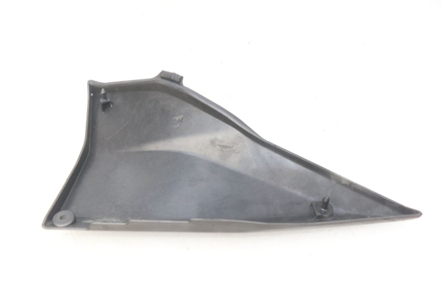 photo de CACHE SOUS SELLE DROIT KAWASAKI Z S 750 (2003 - 2006) - Détail de la pièce