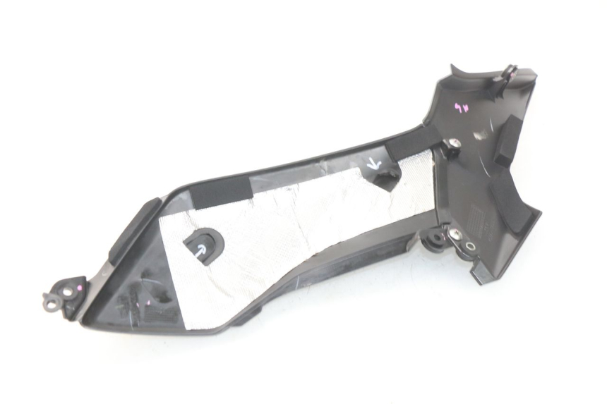 photo de CACHE SOUS SELLE DROIT KAWASAKI Z Z900 900 (2017 - 2019) - Détail de la pièce