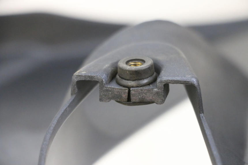 photo de CACHE SOUS SELLE DROIT KAWASAKI ZR 7 750 (1999 - 2004) - Marquages et références