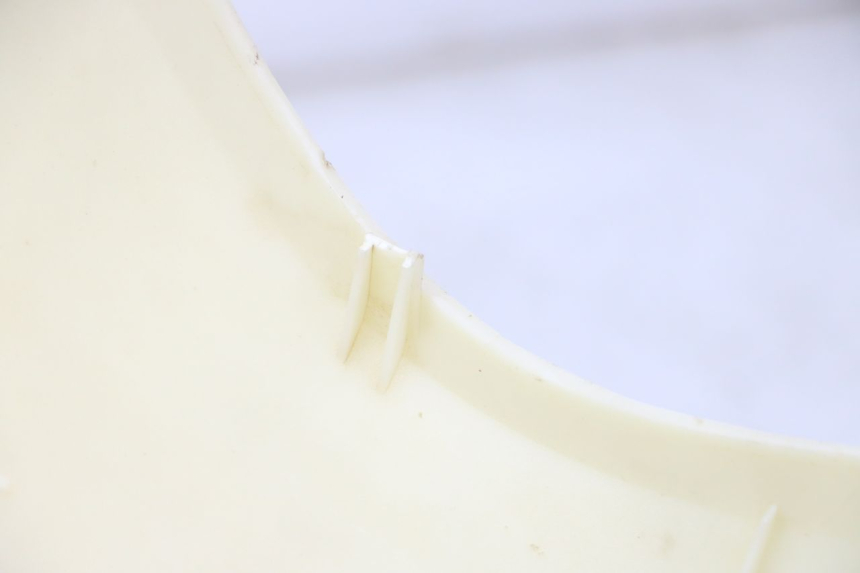 photo de CACHE SOUS SELLE EUROCKA RETRO 50 (2007 - 2014) - Points de fixation