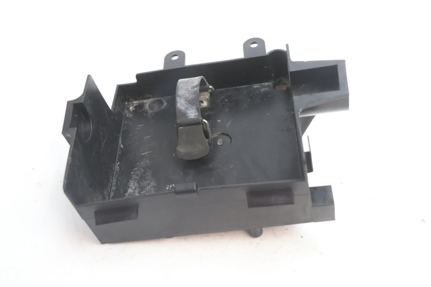 photo de CACHE SOUS SELLE YAMAHA FJR 1300 (2001 - 2005) - Zoom état d’usage