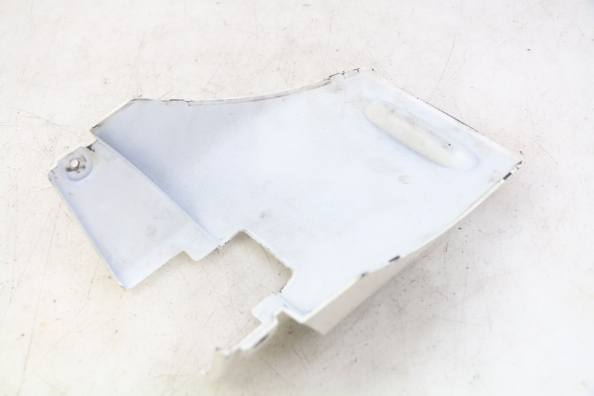 photo de CACHE SOUS SELLE MBK FLIPPER 50 (2004 - 2012) - Gros plan technique