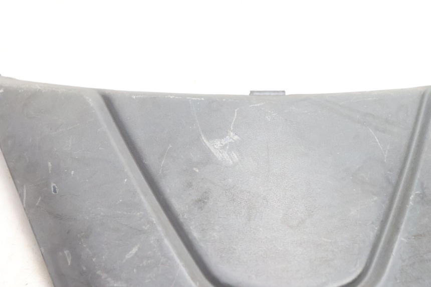 photo de CACHE SOUS SELLE PIAGGIO FLY 2T 50 (2004 - 2017) - Zoom état d’usage